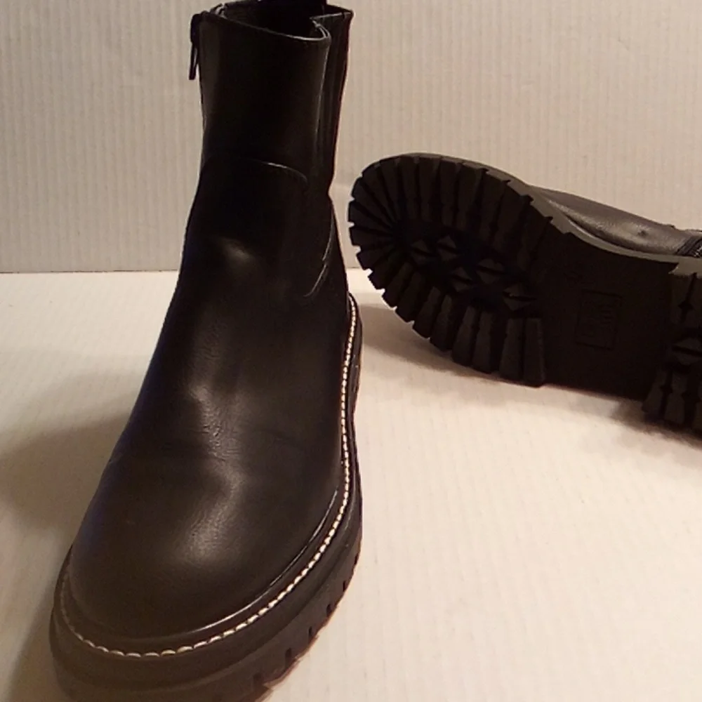 Time and Tru Black Platform Ankle Booties with Contrast Stitching